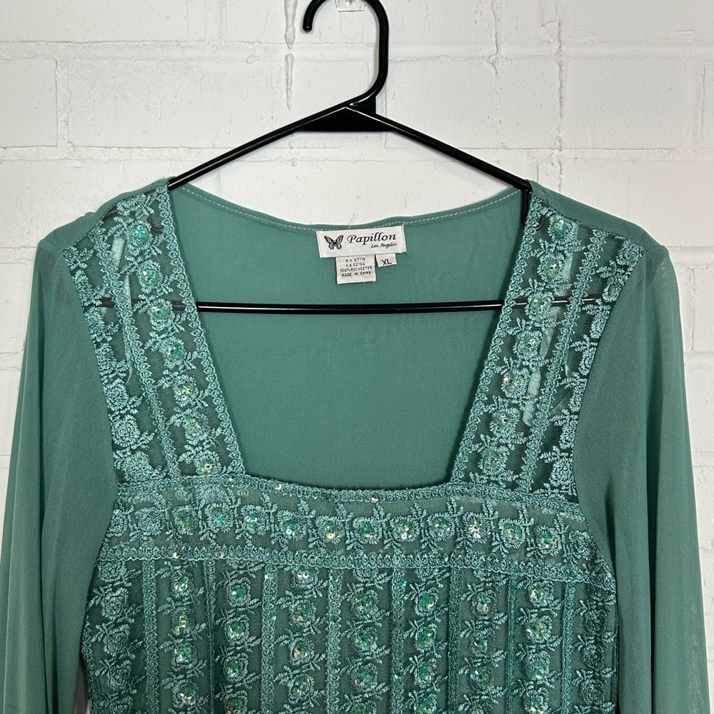 Papillon Stunning Sequin Top - Picture 2 of 4